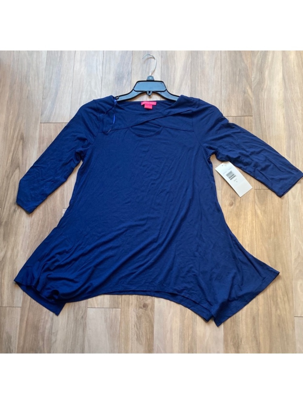 Sunny Leigh top casual shirt navy blue with small cut out at neckline S